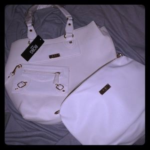 BNWT BCBG 3 purse set white with gold hardware